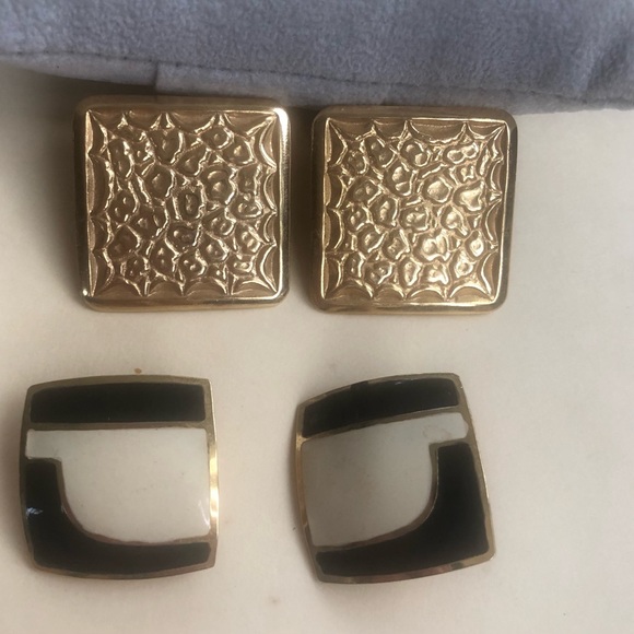 Two pair Vintage 60’s Clip on Earrings - Picture 7 of 7